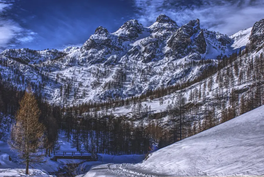 Il turismo di montagna in Italia: un viaggio tra natura, cultura e silenzio