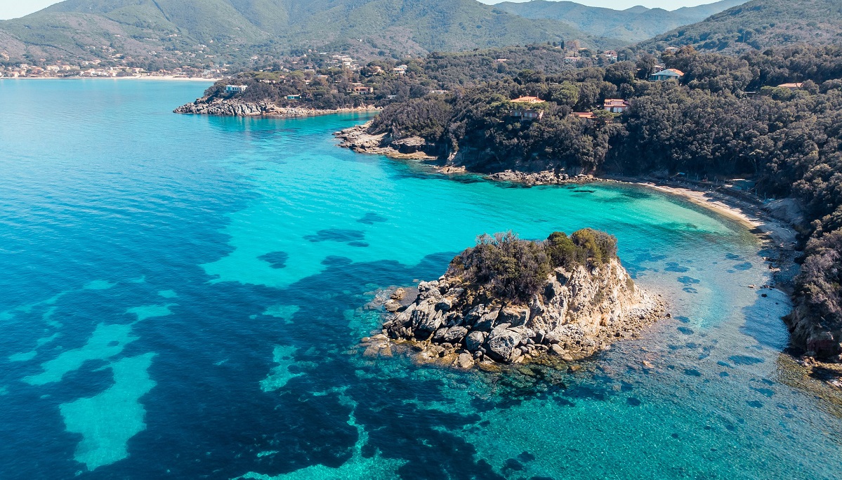 Isola d’Elba: consigli su come e quando raggiungerla per una vacanza perfetta